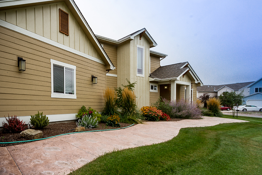 A beautiful home located in Missoula, Montana built using a zero-step entrance, wide pathways, and other Visitable features.